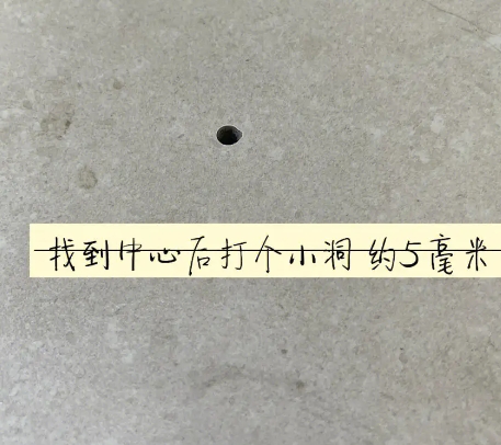河曲瓷砖空鼓维修公司专业解答在瓷砖铺贴过程中，如果砂料搅拌不均匀，将会带来以下问题